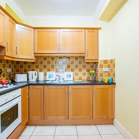 131 - Spacious 2 Bed With Parking Apartman Galway