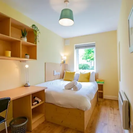 Apartman 131 - Spacious 2 Bed With Parking Galway