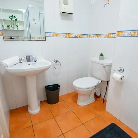Apartman 131 - Spacious 2 Bed With Parking Galway